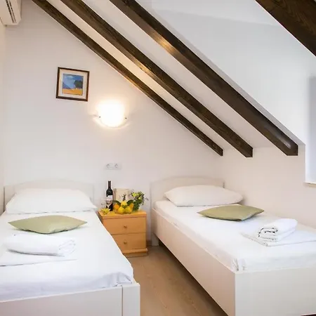 Kazerma Gostinjska kuća 3*